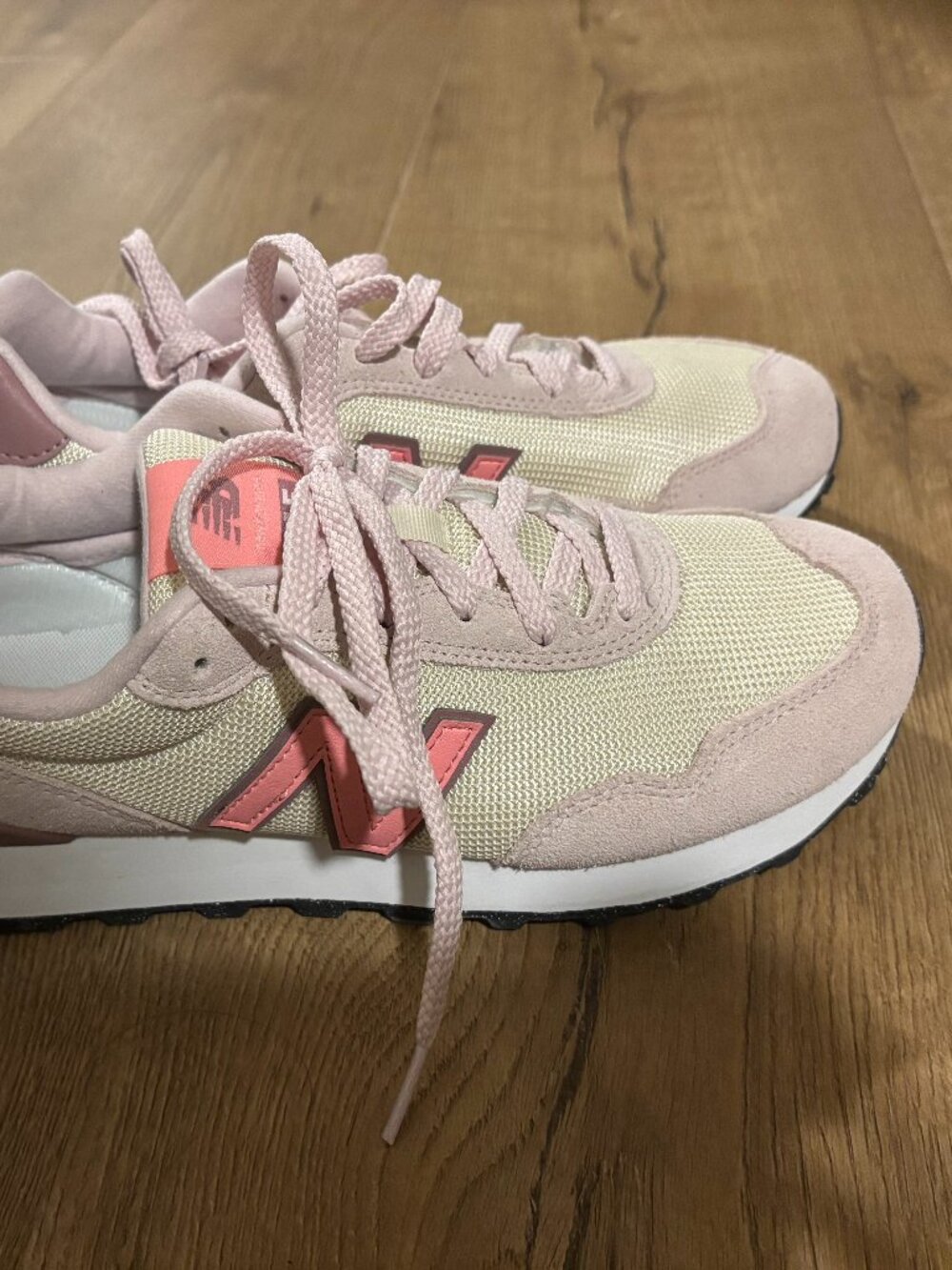 New Balance 515 V3 Sneaker Women's - pink 8.5